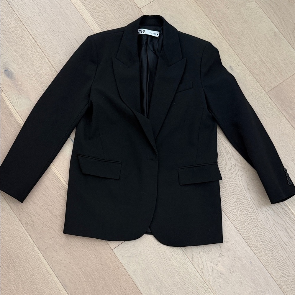 Zara Classic Black Blazer